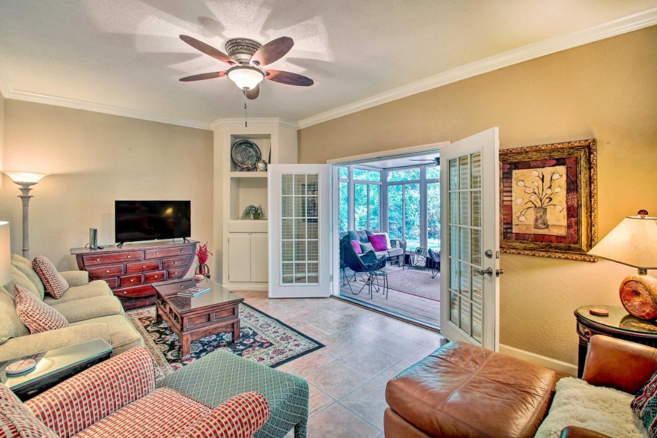 Charming Hot Springs Home With Sunroom And Yard Екстериор снимка
