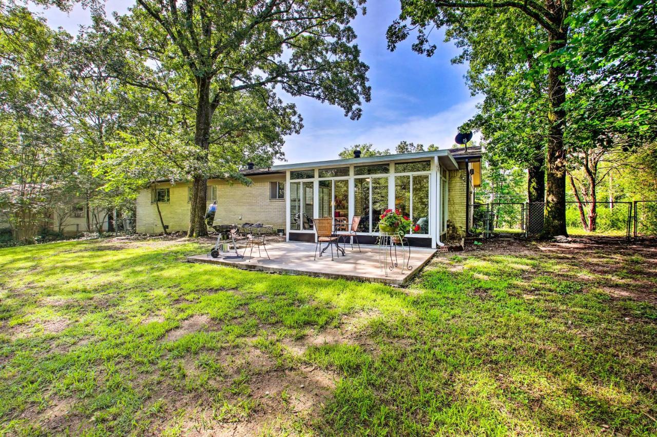 Charming Hot Springs Home With Sunroom And Yard Екстериор снимка