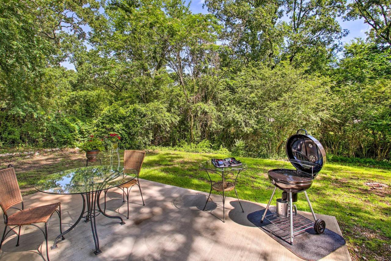 Charming Hot Springs Home With Sunroom And Yard Екстериор снимка
